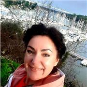 Le professeur d'université propose des cours particuliers de gestion et d'économie en ukrainien, russe et en anglais.